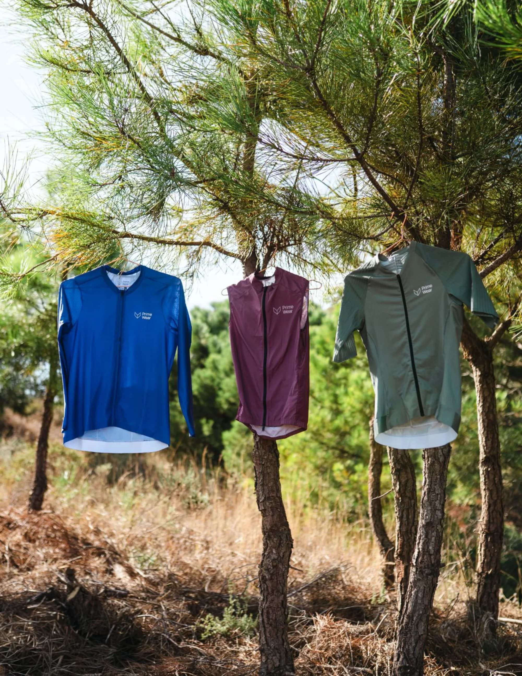 Custom Trikots in Blau, Bordeaux und Oliv